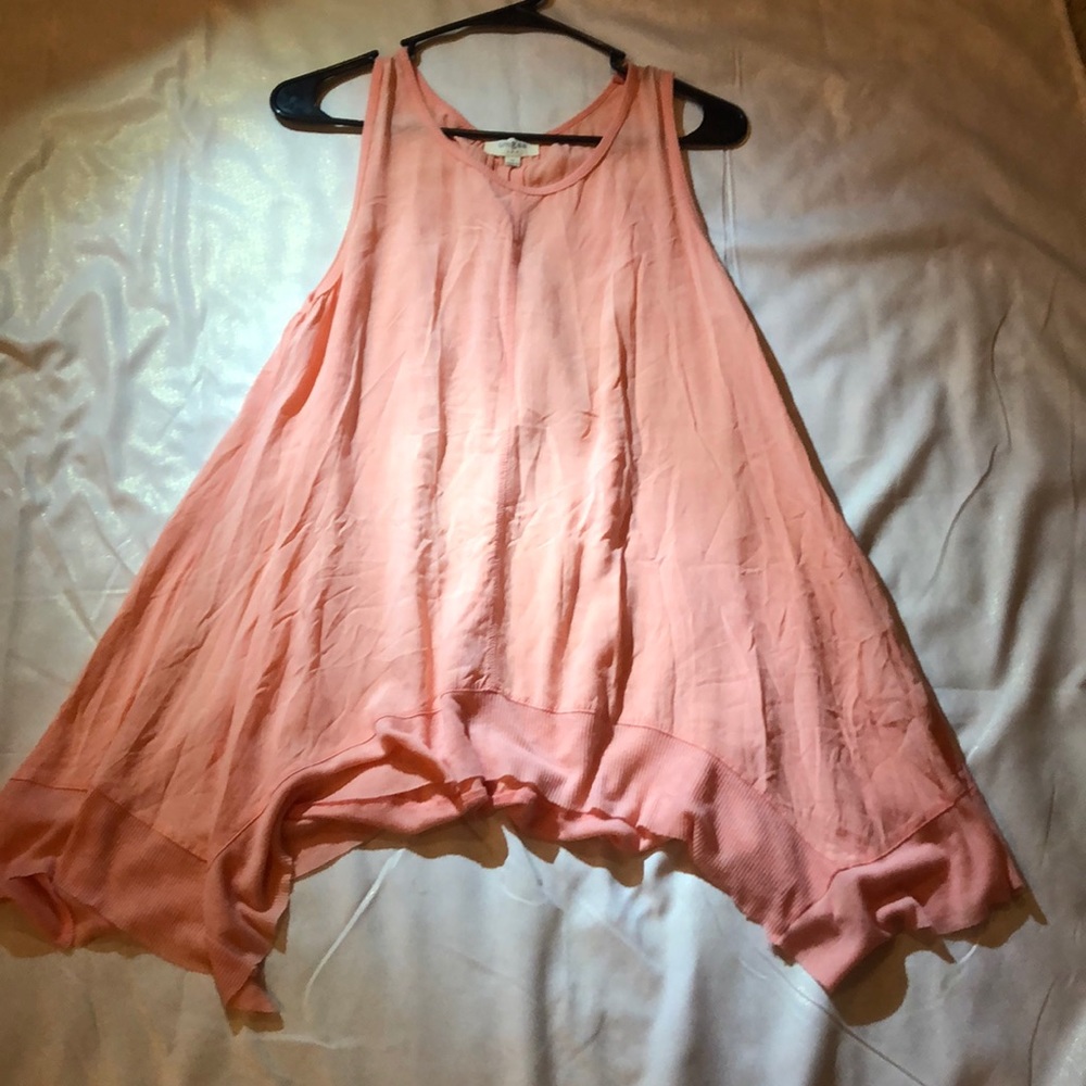 Umgee Coral Shark Bite Hem Flowy Top
